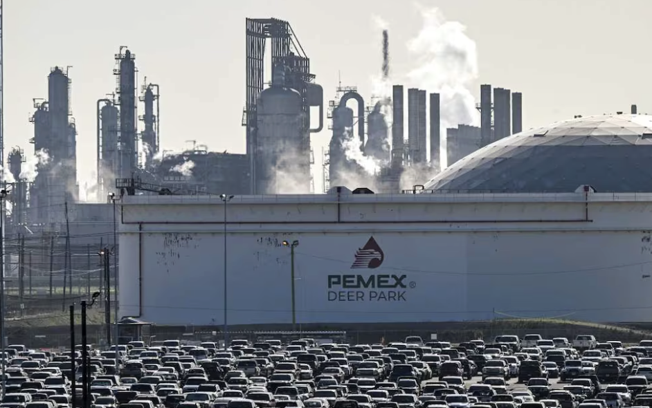REPORTAN DERRAME EN LA REFINERÍA DE PEMEX EN DEER PARK; OCURRE EN CANAL DE NAVEGACIÓN DE HOUSTON.