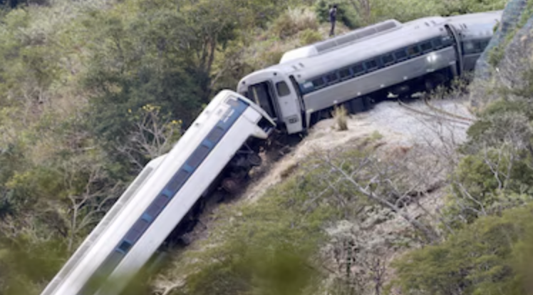 LIBERAN A RESPONSABLES DEL DESCARRILAMIENTO DEL TREN INTEROCEÁNICO QUE DEJÓ 14 MUERTOS