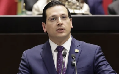 Impulsa reformas para ampliar a un año la licencia de maternidad con goce de sueldo