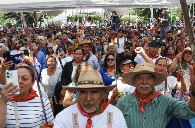 «NUNCA MÁS SE REPRIMIRÁ AL PUEBLO DE MÉXICO”, SHEINBAUM ANTE POBLADORES DE ATENCO