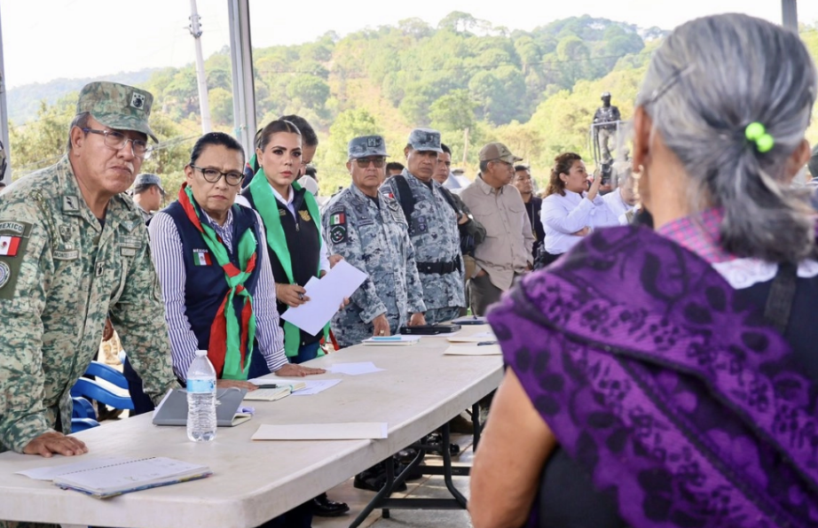 LOGRAN RETIRO DE BLOQUEOS EN CHILAPA, GUERRERO, COMO PARTE DE LA ESTRATEGIA PARA PACIFICAR LA ZONA