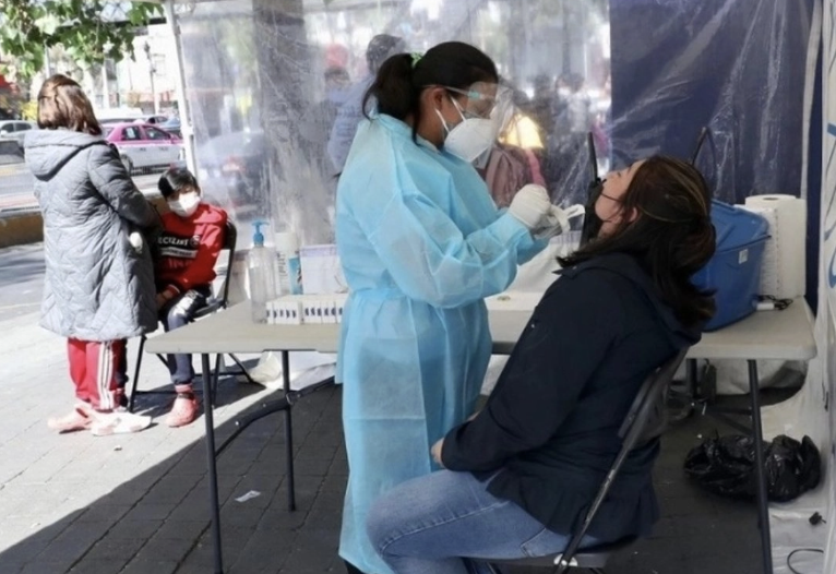 COVID-19 DEJÓ 22 MILLONES DE MUERTES Y REDUJO 10 AÑOS LA ESPERANZA DE VIDA: OMS