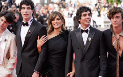 LOS JAVIS RECIBEN OVACIÓN DE 20 MINUTOS EN CANNES POR LA PELÍCULA “LA BOLA NEGRA”