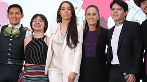 MAJO AGUILAR Y JUNIOR H SERÁN INVITADOS ESPECIALES EN LA EDICIÓN 2026 DE MÉXICO CANTA