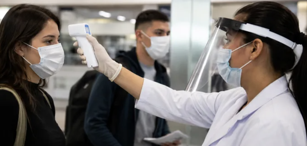 INSTALAN CERCO SANITARIO EN AEROPUERTOS PARA DETECTAR A VISITANTES CON ENFERMEDADES CONTAGIOSAS