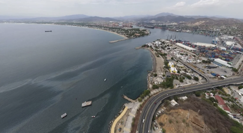DERRAME DE HIDROCARBURO EN MANZANILLO, NO PROVIENE DE INSTALACIONES DE PEMEX