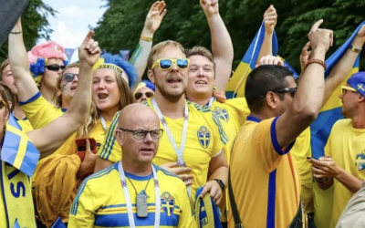 AFICIONADOS SUECOS ARMAN LA FIESTA EN MONTERREY, PREVIO AL PARTIDO DE SUECIA CONTRA TÙNEZ