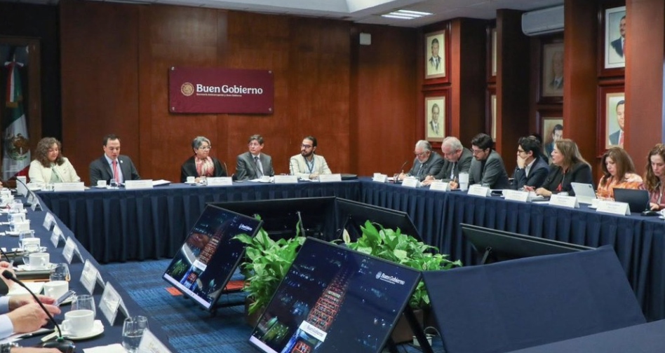 SECRETARÍA ANTICORRUPCIÓN INHABILITA A 39 SERVIDORES DEL IMSS Y CFE; LOS MULTA CON MÀS DE MIL MILLONES