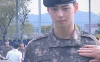 EL ACTOR DE `K-POP ASTRO` CHA EUN-WOO SE BAUTIZA EN EL SERVICIO MILITAR DE COREA DEL SUR