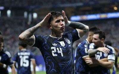 ARGENTINA DESPACHA A INGLATERRA Y VA POR ESPAÑA PARA LA FINAL; ACARICIA EL BICAMPEONATO del mundial