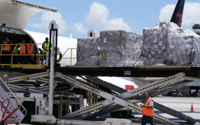 LLEGA A CUBA EL PRIMER ENVÍO DE AYUDA HUMANITARIA DE EU POR 100 MDD; SE TRATA DE ALIMENTOS E INSUMOS