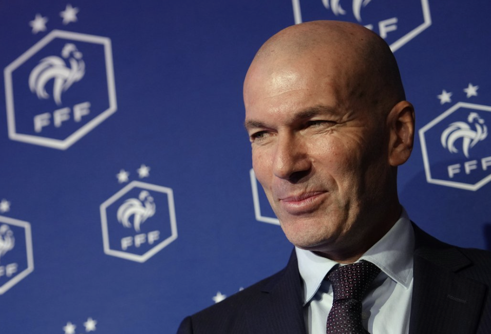 ZINEDINE ZIDANE CUMPLE «UN AÑEJO SUEÑO»; LO DESIGNAN NUEVO TÉCNICO DE FRANCIA