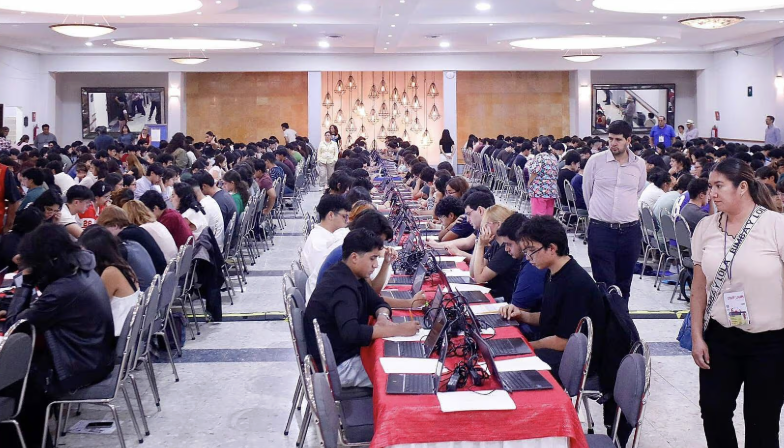 PRESENTAN EXAMEN DE CONTROL 500 DE 700 ASPIRANTES A LA UNAM EN SEDE DE GUANAJUATO