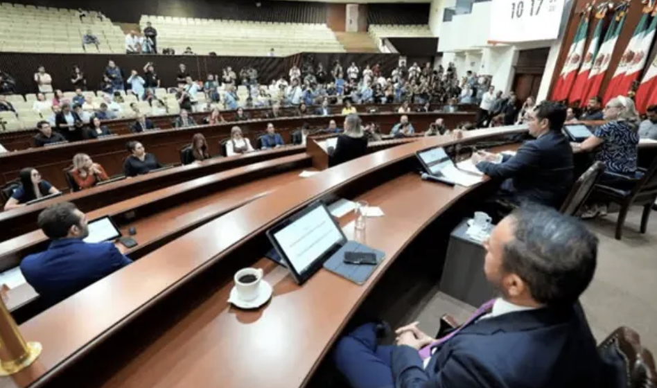 CONGRESO DE SINALOA SESIONARÁ ESTE DOMINGO PARA ELEGIR A QUIEN SUSTITUIRÁ A RUBÉN ROCHA