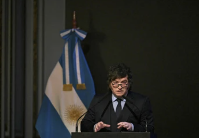 MILEI ARREMETE CONTRA BRASIL, MÉXICO Y LA PRENSA EN MEDIO DEL ESCÁNDALO DE SU AMIGO CERIMEDO