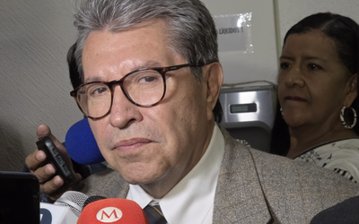 INICIATIVA SOBRE DOBLE NACIONALIDAD DEBE LIMITARSE A LA PRESIDENCIA Y GUBERNATURAS: MONREAL