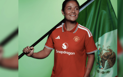 LA FUTBOLISTA MEXICANA REBECA BERNAL FIRMA CONTRATO CON EL MANCHESTER UNITED