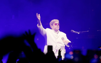 ELTON JOHN SE DESPIDE DE MÉXICO ENTRE NOSTALGIA, OVACIONES Y FUEGOS ARTIFICIALES