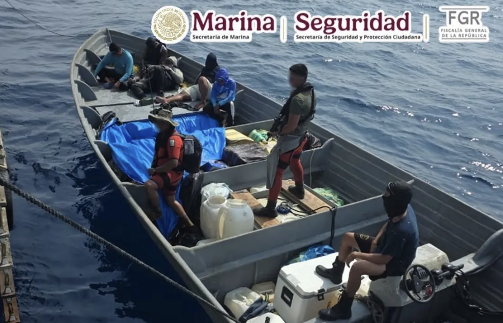 SEMAR Y EU DECOMISAN MÁS DE MIL 200 KILOS DE COCAÍNA FRENTE A COSTAS DE OAXACA; HAY 6 DETENIDOS