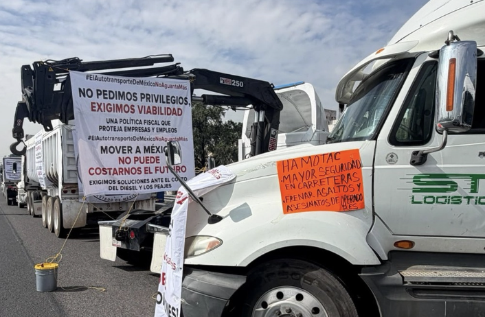 TRANSPORTISTAS REALIZAN BLOQUEOS CARRETEROS EN 19 ESTADOS; SEGOB LLAMA AL DIÀLOGO