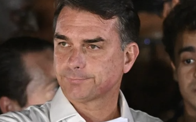 FLÁVIO BOLSONARO HUYÓ A EU PARA BUSCAR ASILO; GOBIERNO DE TRUMP ESTA DISPUESTO A AYUDARLO