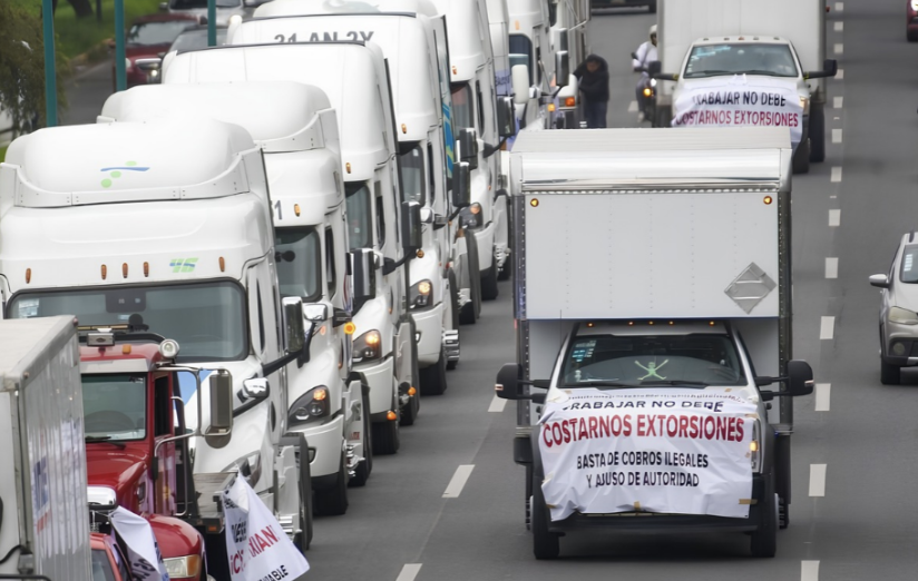 SEGOB Y CANACAR ACUERDAN LEVANTAR BLOQUEOS EN CARRETERAS DE 19 ESTADOS Y MESA DE DIÁLOGO